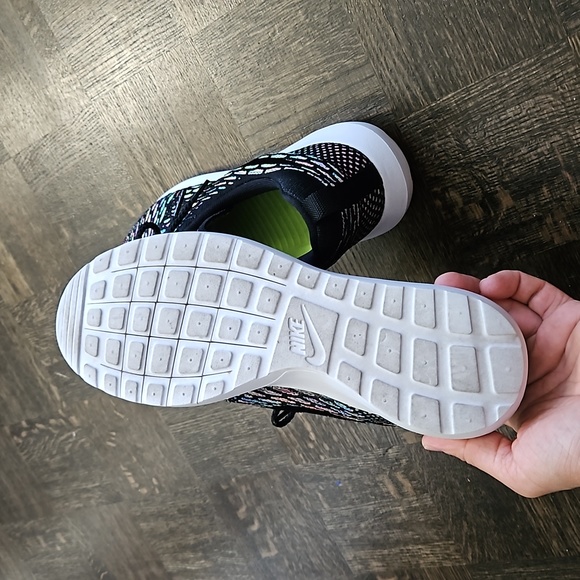 NIKE FLYKNIT MULTICOR ROSHE RUN - Picture 5 of 5